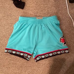 Grizzly Mitchell and ness women’s shorts